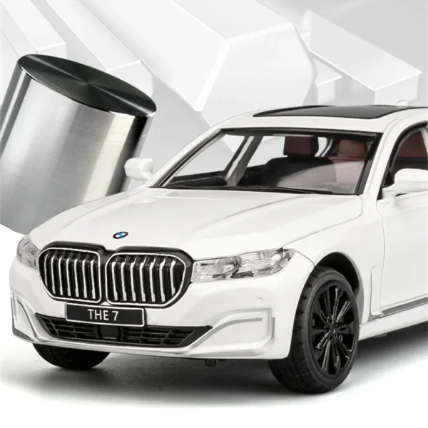 1/24 7 Series 760 LI Alloy Car Model Diecasts Metal  Car Model Simulation Sound and Light - Image 2