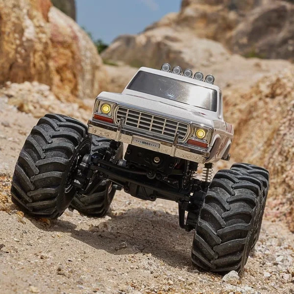 FMS Crusher V2 1/24 RC Car with High-Performance Climbing Ability and Durability - Image 2