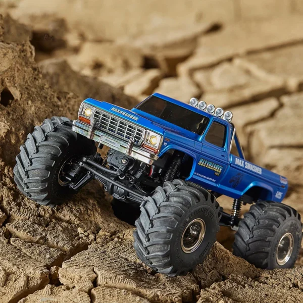 FMS Crusher V2 1/24 RC Car with High-Performance Climbing Ability and Durability - Image 4