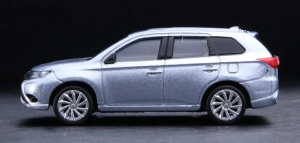 TOMY Mitsubishi Outlander PHEV Alloy Car Diecasts &   Car Model Miniature Scale Model Car - Image 2