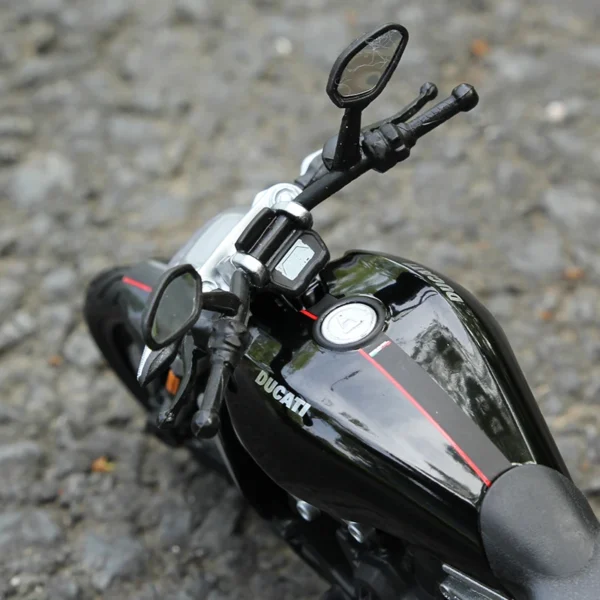 Maisto 1:12 Ducati X Diacel 2021 Motorcycle Model Static Diecast Collectible Hobby Moto Replica - Image 4