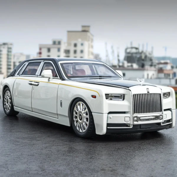 1:18 Rolls-Royce Phantom Zinc Alloy Pull Back Diecast Car with Sound and Light Realistic Model Toy for Collectors - Image 3