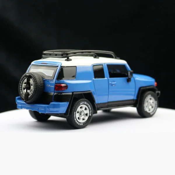 1/32  Cruiser FJ  Car Model Diecast Alloy SUV Off Road  Pull Back Sound & Light - Image 4