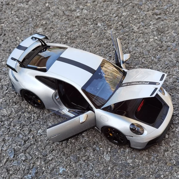 NOREV 1/18 Porsche 911 992 GT3 2021 Sports car model static display piece holiday gift collection for friends - Image 4