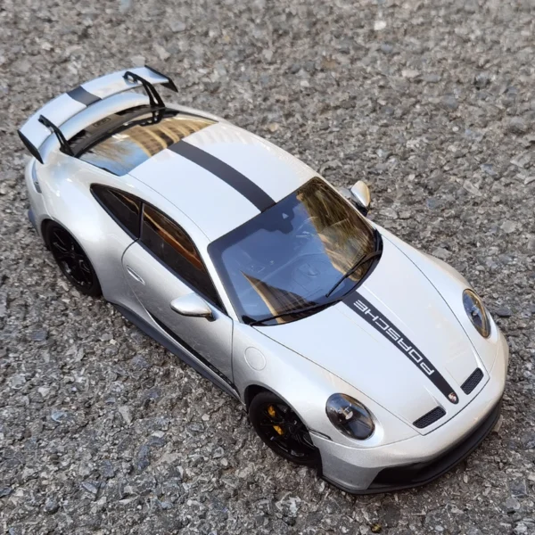 NOREV 1/18 Porsche 911 992 GT3 2021 Sports car model static display piece holiday gift collection for friends - Image 2