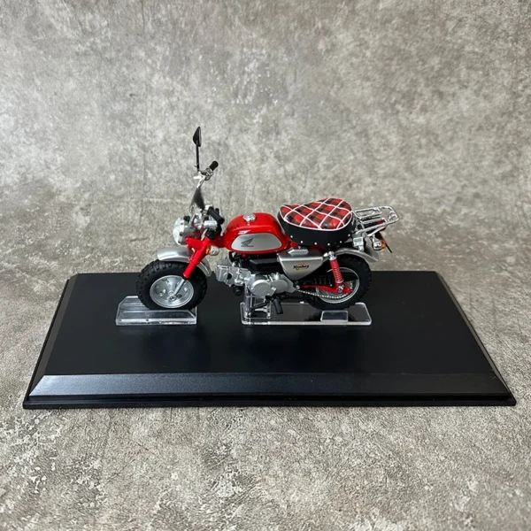 A AOSHIMA 1:12 2009 Monkey Z50J Motorcycle model Static ornament Birthday present New Year gift - Image 5