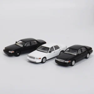 GOC I 1:64 Crown Victoria Street Package White Diecast Diorama Car Model Toys