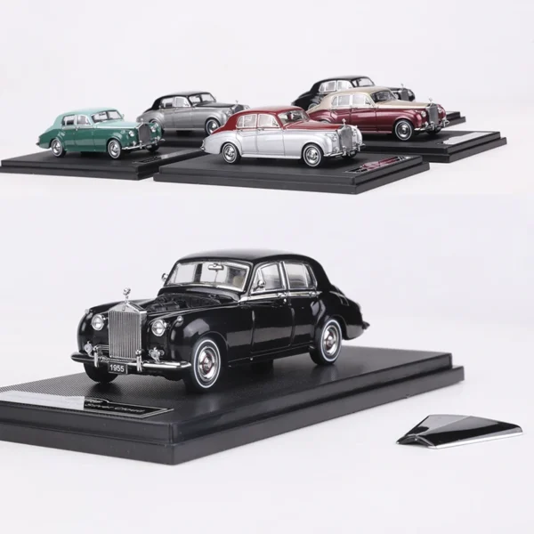 GFCC 1:64 1955 Sliver Cloud III Alloy Model Car