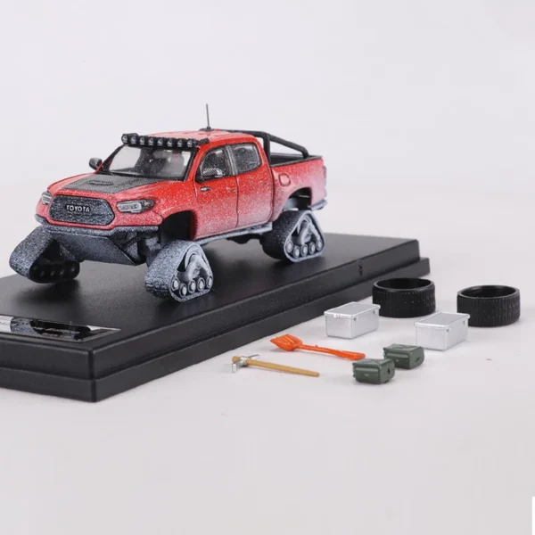 GCD 1:64 Tacoma Snow Car Alloy Model Car Includes Accessories