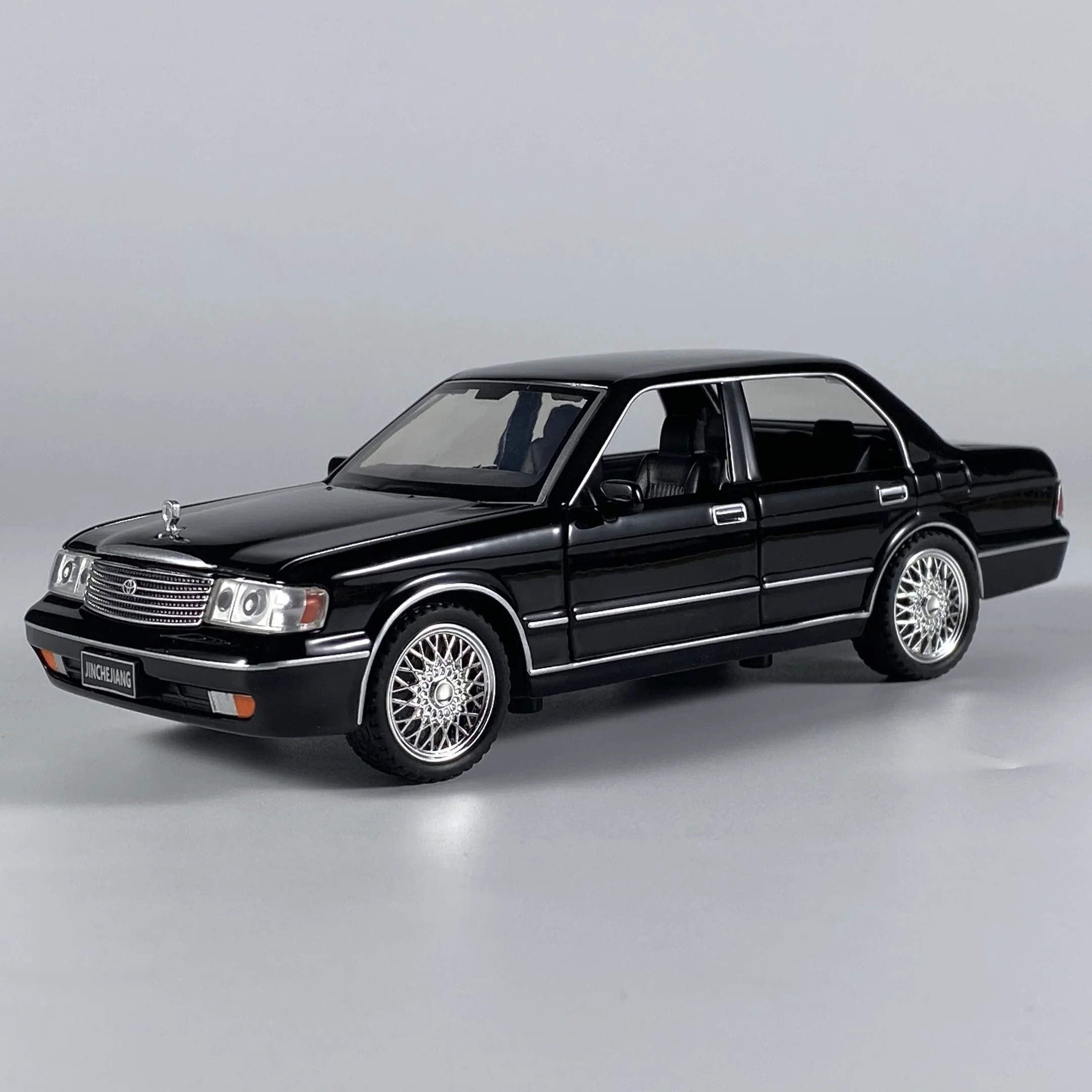 1:32 Toyota Crown Royal Classic Vehicle Alloy Diecast Model Car Children's Toy Car Miniature Vehicle Collection Hobbies Holiday - Image 7