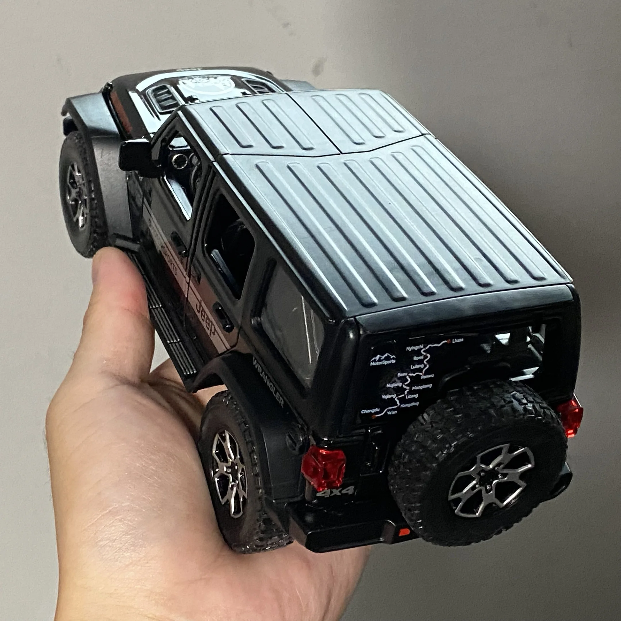 1:22 Jeep Wrangler Off Road SUV Alloy Metal Diecast Model Car Sound & Light Pull Back Collectibles Hobby Decoration Birthday Boy - Image 6