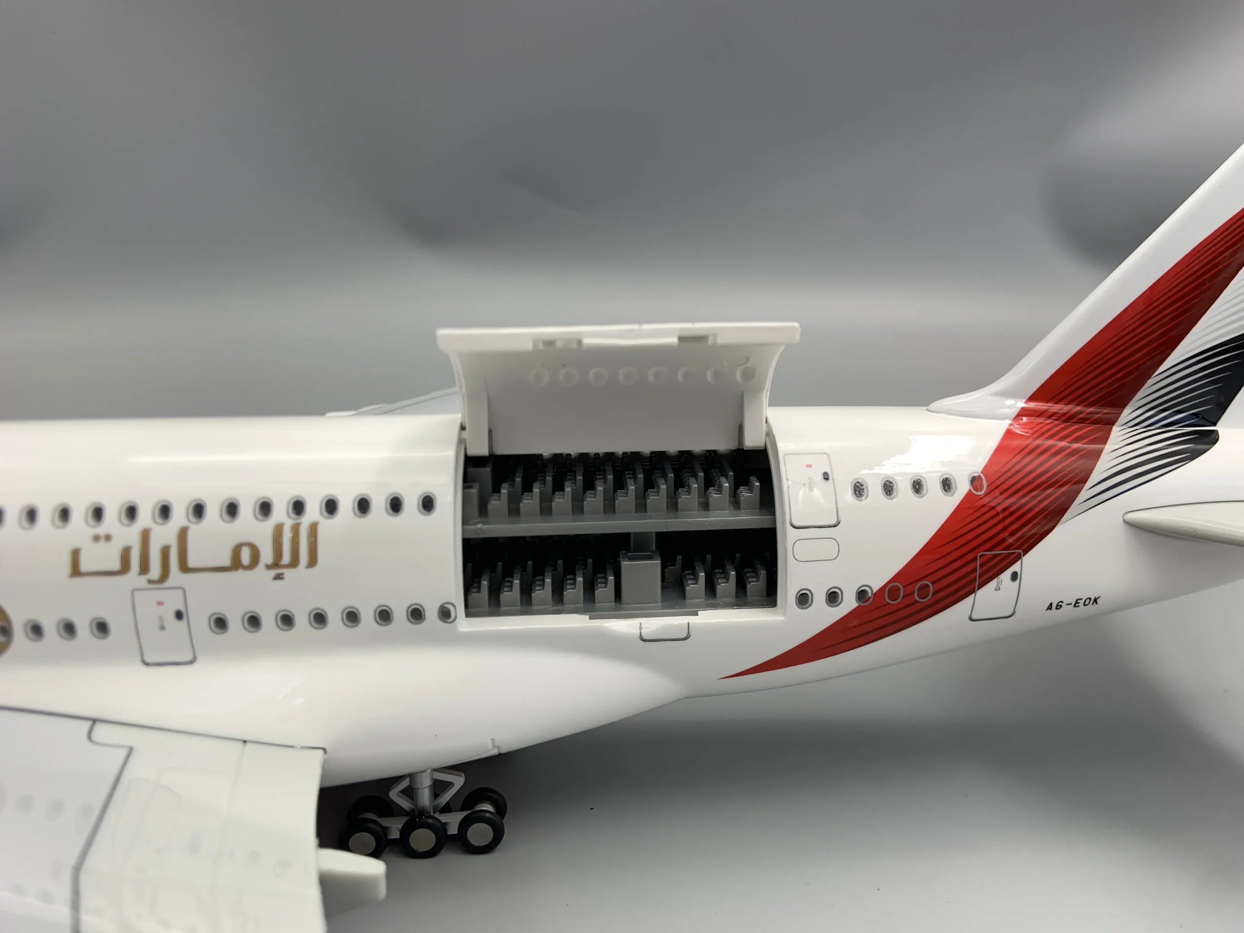 NEW Airbus A380 UAE/Emirates Model Plane 18 inchs Large Model Airplane Kits with LED Light(Touch or Sound Control) - Image 4