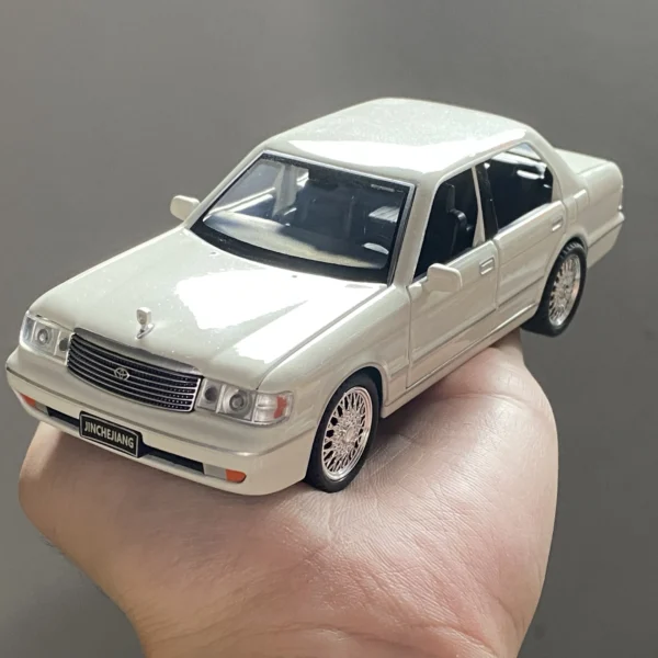 1:32 Toyota Crown Royal Classic Vehicle Alloy Diecast Model Car Children's Toy Car Miniature Vehicle Collection Hobbies Holiday - Image 6