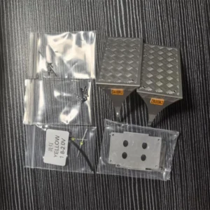 SCALECLUB 1/14 Mud Guard Skid Plate Side Lamp Warning Lamp LED Lights Side Lamp for Benz Scania MAN Tamiya LESU