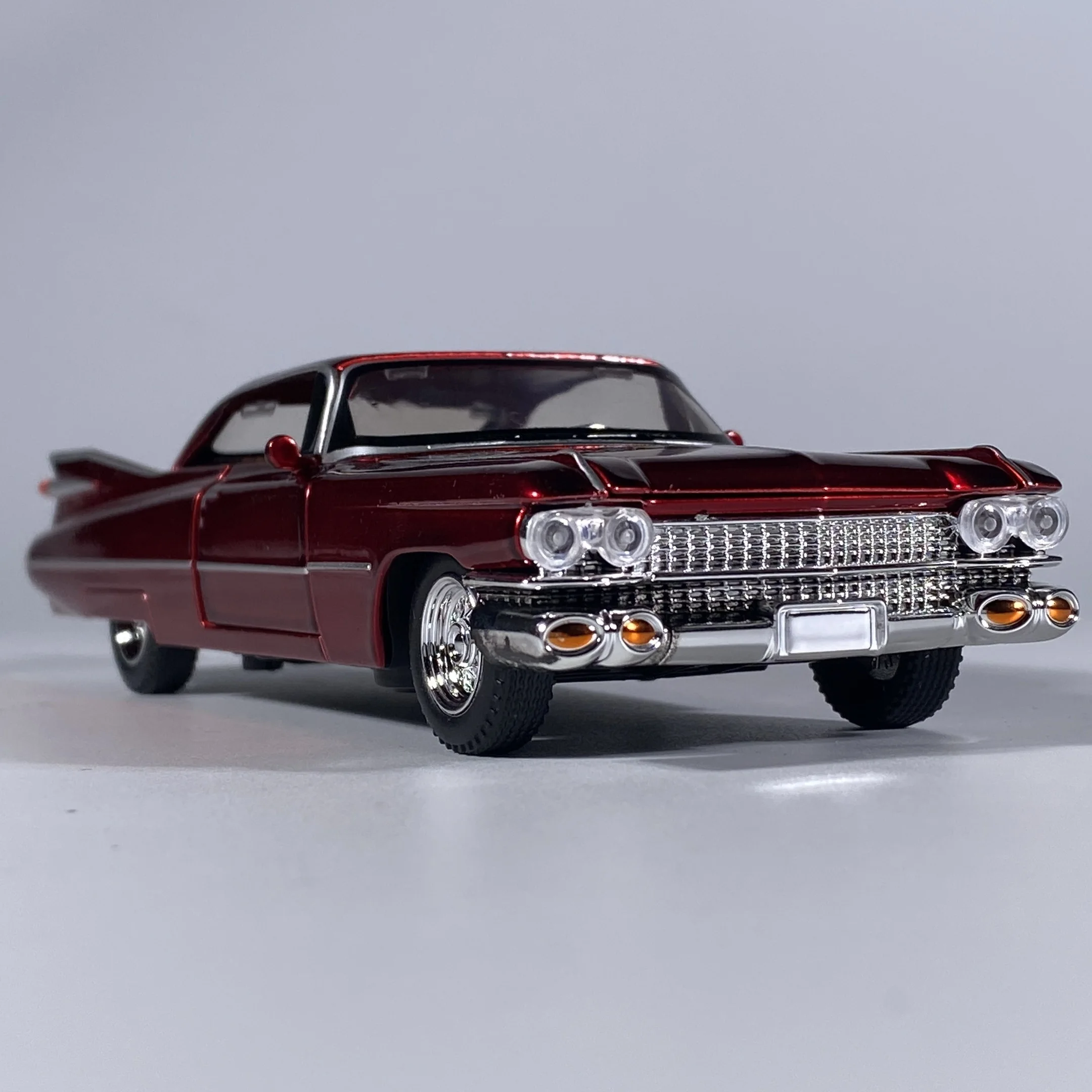 1:32 Cadillac Eldorado Biarritz Classic Retro Car Alloy Metal Diecast Model Car With Sound And Light Pull Back Collection Hobby