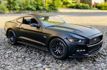 1-36-FORD-Mustang-Sports-Car-Alloy-Car-Model-Diecast-Metal-Toy-Car-Model-Collection-High.jpg