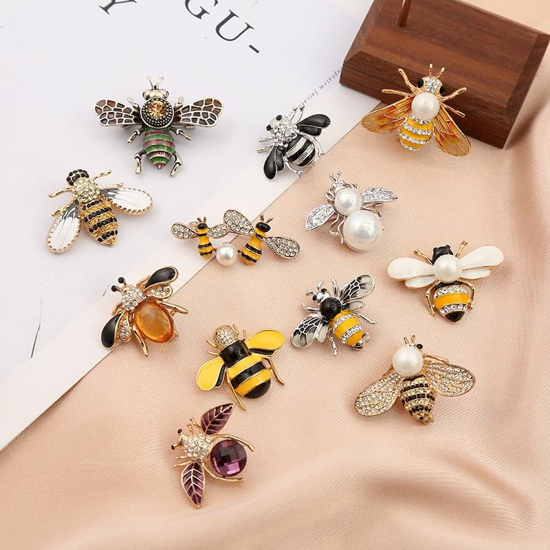 Cute-Rhinestone-Bee-Brooch-Women-Party-Accessories-Insect-Pearl-Corsage-Brooches-Clothing-Accessories.jpg