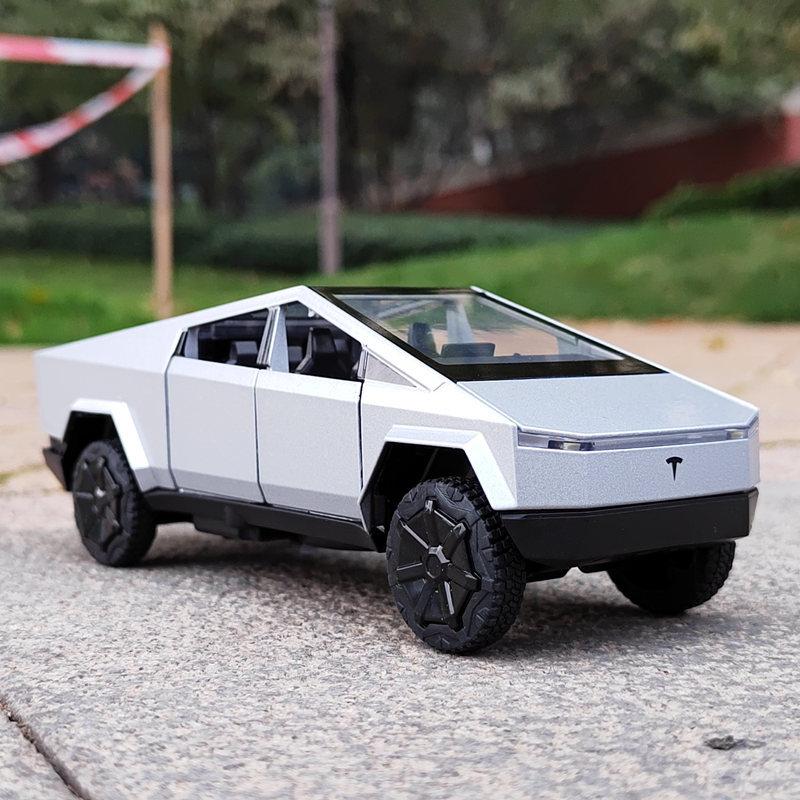 1-32-Tesla-Cybertruck-Pickup-Alloy-Diecasts-Toy-Vehicles-Metal-Toy-Car-Model-Sound-and-light.jpg
