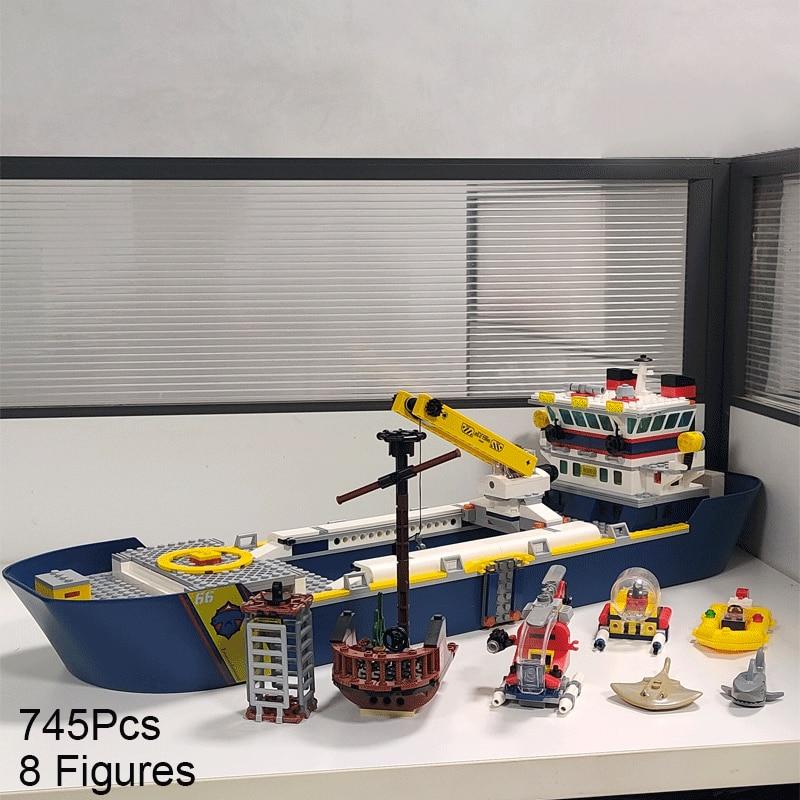 745Pcs-Ocean-Exploration-Ship-Steamer-Boat-Ship-Building-Blocks-Toys-Model-Bricks-Birthday-Gifts-for-Children.jpg