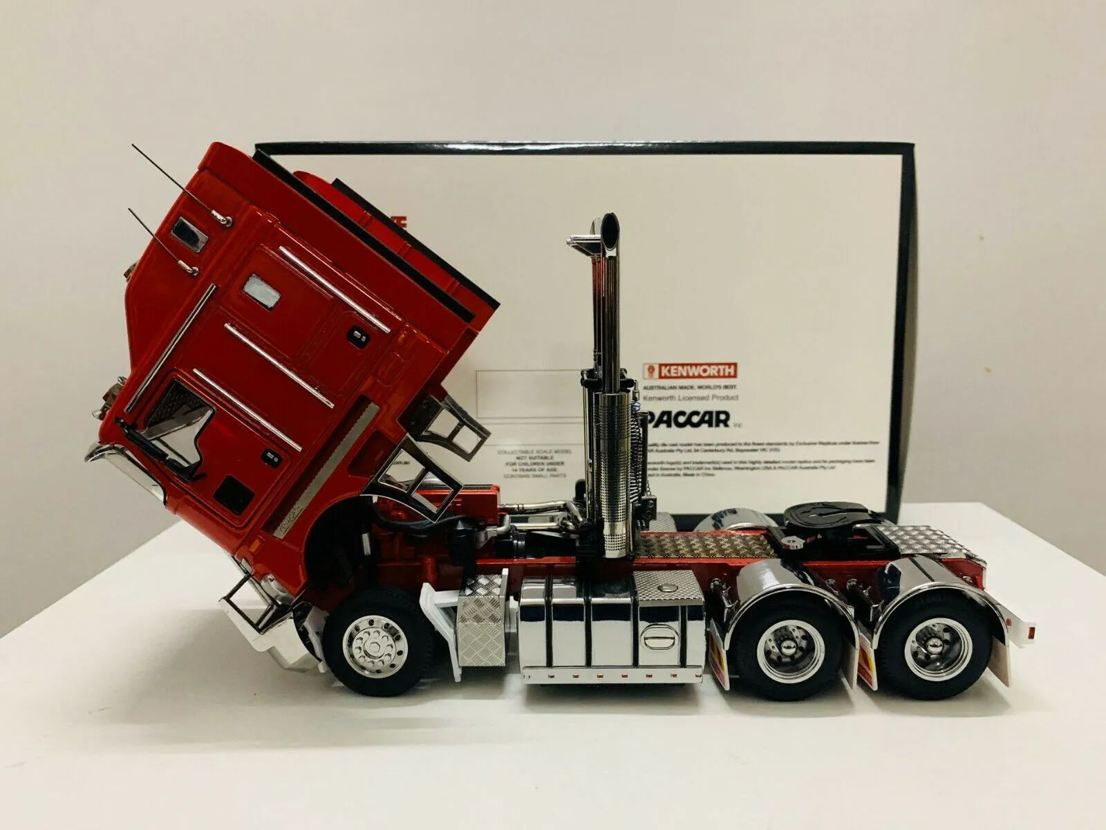 Exclusive-K200-Prime-Mover-Truck-1-32-Scale-DieCast-Model-New-in-Original-Box.webp