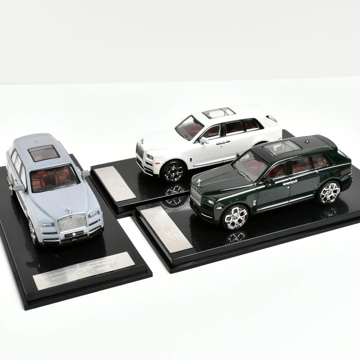 SC-ART-1-64-RR-Rolls-Royce-Cullinan-BB-Edition-Alloy-Car-Model.webp