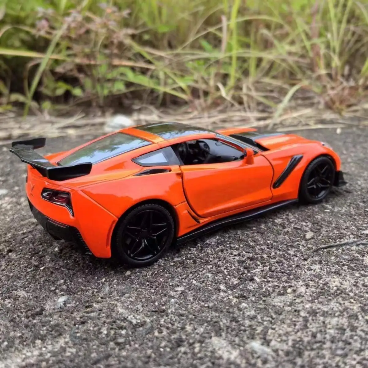 1:24 コルベット ZR1 合金 車ダイキャスト & モデルミニチュアスケール  e-通販 天猫越境