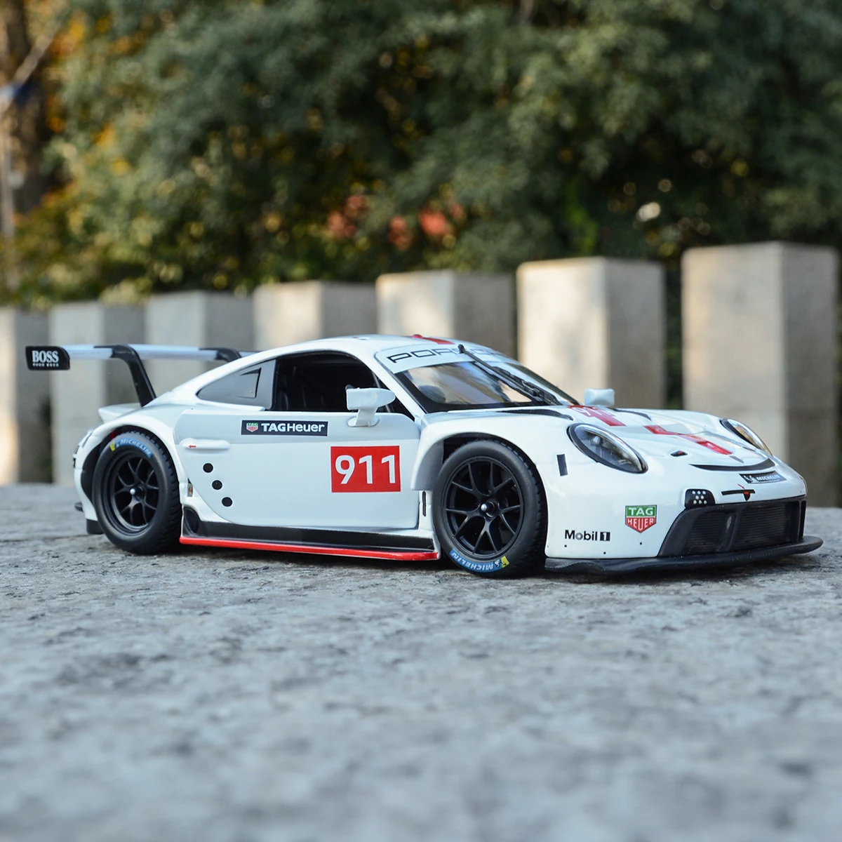 Bburago-1-24-Porsche-911-RSR-Sports-Car-Static-Die-Cast-Vehicles-Collectible-Model-Car-Toys.webp