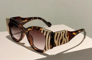 Big-Frame-Cat-Eye-Sunglasses-Women-Fashion-Vintage-Trendy-Sun-Glasses-Punk-Oversized-Luxury-Brand-Designer.webp