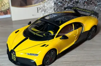 1-18-Bugatti-Simulation-Alloy-Toy-Model-Car-Die-casting-Metal-with-Sound-Light-Vehicle-Decorations.webp