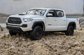 1-27-Toyota-Tacoma-TRD-PRO-2023-Alloy-Car-Diecasts-Toy-Vehicles-Car-Model-Miniature-Scale.webp