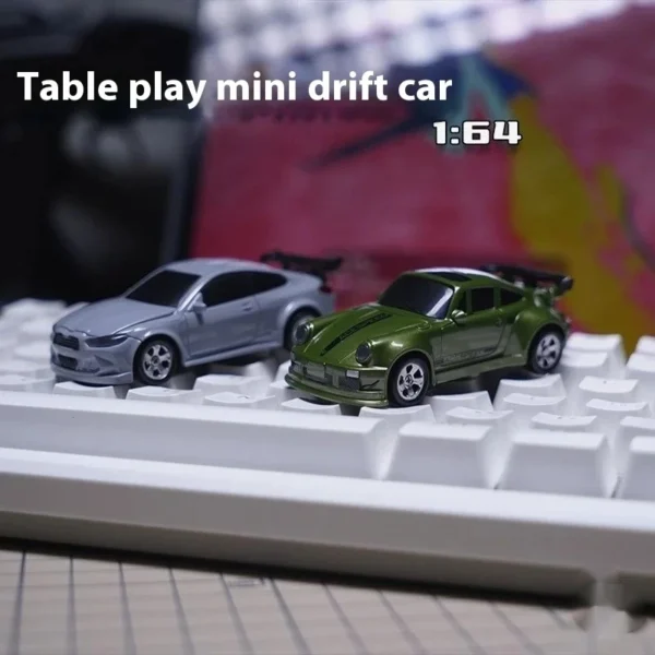 2025年 新型RCカー 1/64 ドリフト デスクトップラジコン 2.4G 軽 - 画像 (2)
