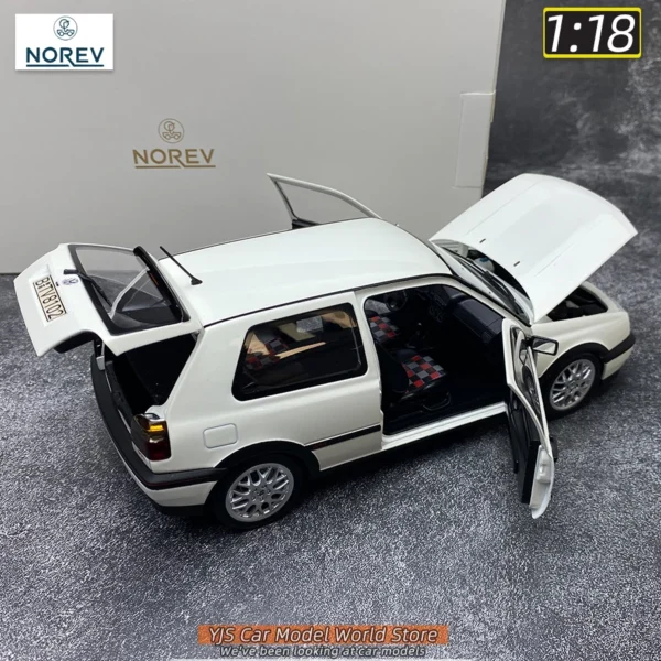 NOREV 1/18 VW ゴルフ GTI 20周年 限定版 ダイキャスト模型 - 画像 (4)