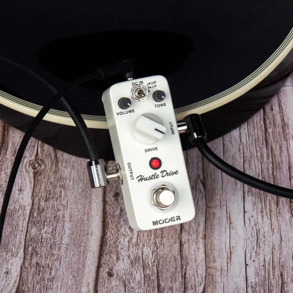 MOOER Hustle Drive ディストーションペダル、エレキギターディストーションペダル、2つの動作モード：ハイ/ローピークモード - 画像 (6)